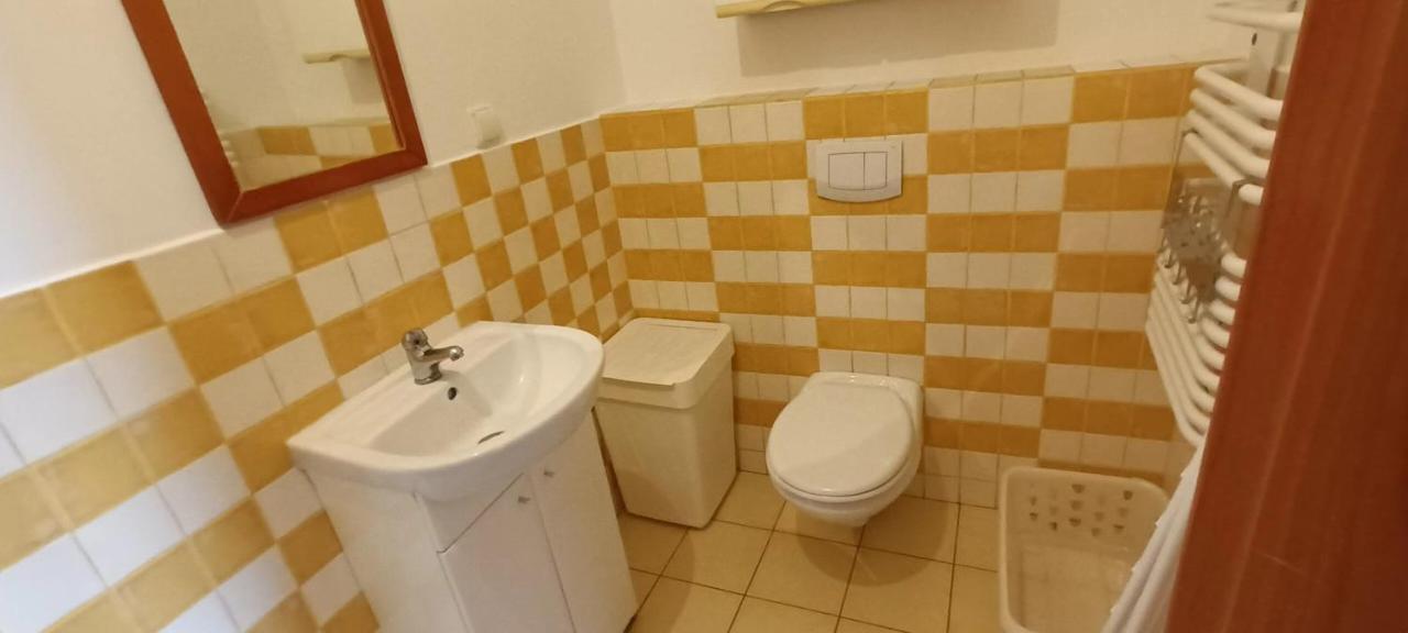 Alte Schule Am See Biskupiec  Ngoại thất bức ảnh